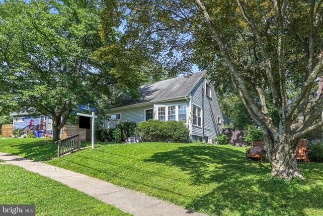 property at 10807 Huntley Pl