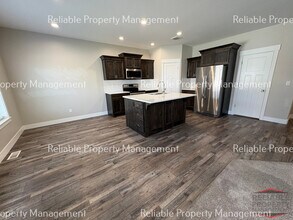 1042 Villa Vista Dr in Ammon, ID - Building Photo - Building Photo