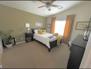 10062 Aspen Rose St in Las Vegas, NV - Building Photo - Building Photo