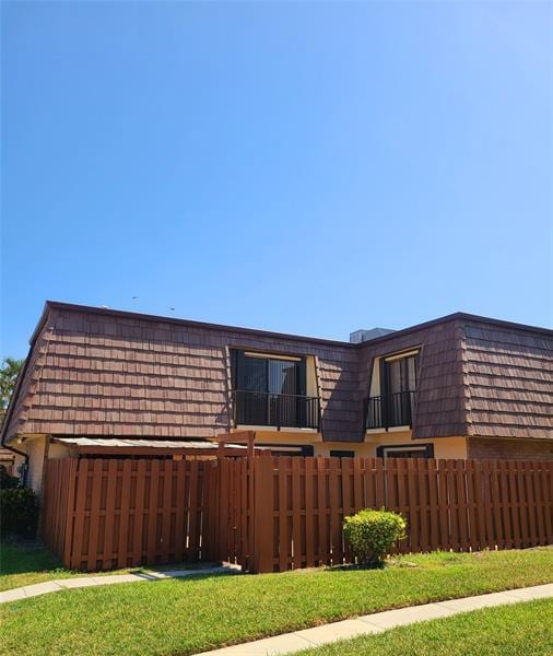 property at 912 Springdale Cir