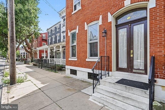 property at 136 E Lemon St