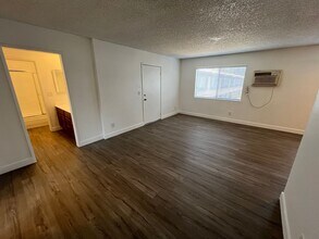 18416 Halsted St in Los Angeles, CA - Building Photo - Building Photo