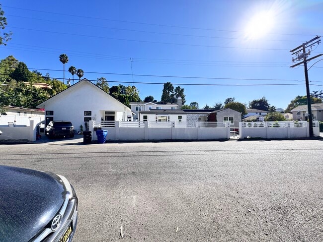 property at 11836 Laurelwood Dr