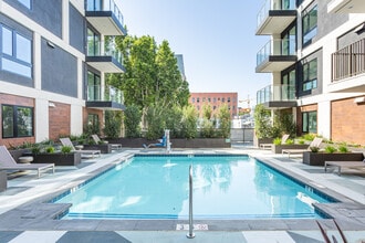 The Harper in Los Angeles, CA - Building Photo - Building Photo