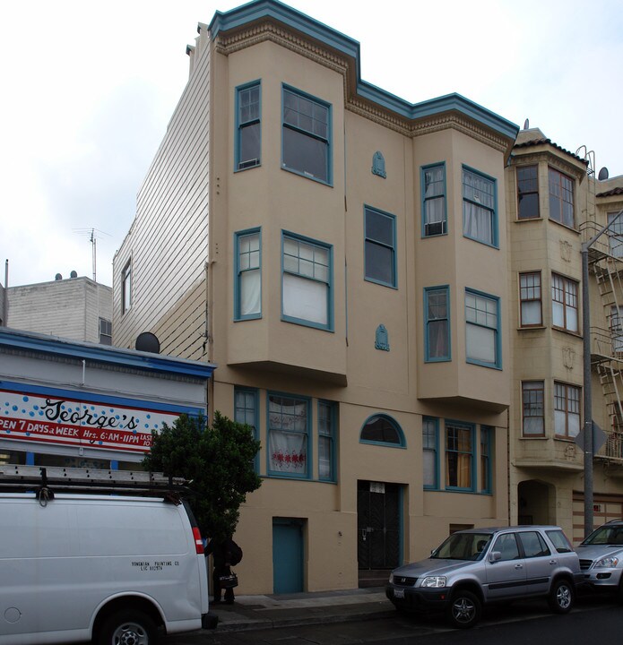 729-735 14th St in San Francisco, CA - Building Photo