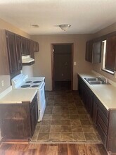 2725 Yorktown Ave in Albany, GA - Building Photo - Building Photo