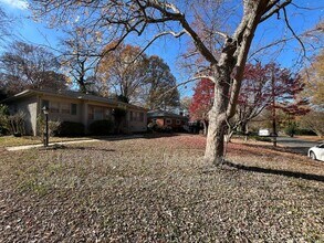 1932 Sandhurst Dr in Charlotte, NC - Building Photo - Building Photo