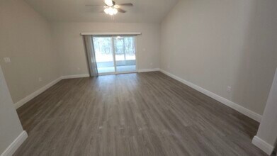 9093 N Peachtree Way in Citrus Springs, FL - Building Photo - Building Photo