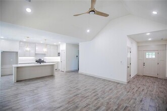 3 Ulverston Dr in Bella Vista, AR - Building Photo - Building Photo