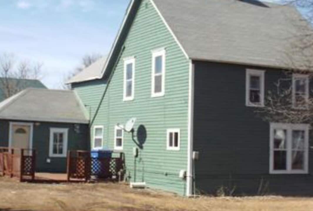 408 State Ave E in Estelline, SD - Foto de edificio