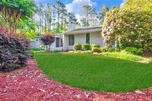 3305 Hutton Pl in Fayetteville, NC - Building Photo