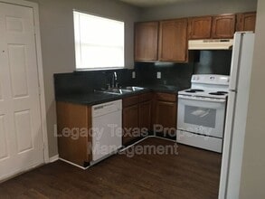 1409 Courtney Pl in Cleburne, TX - Building Photo - Building Photo