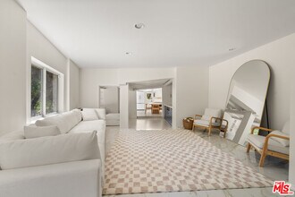 8301 Lookout Mountain Ave in West Hollywood, CA - Building Photo - Building Photo