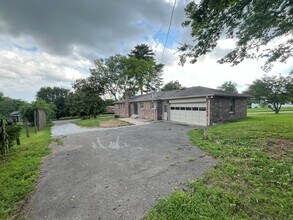 200 Sewanee Cir in Columbia, TN - Building Photo - Building Photo