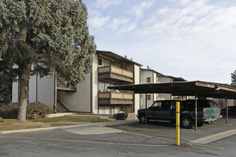 Village Green Apartments in Salt Lake City, UT - Building Photo - Building Photo