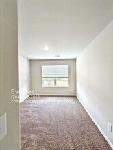 2174 Willow Gln Dr in Graham, NC - Building Photo - Building Photo