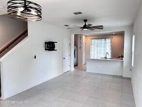 379 Annies Pl in Jacksonville, FL - Building Photo - Building Photo