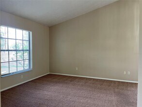 10821 Kenbrook Dr in Riverview, FL - Building Photo - Building Photo