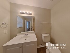 483 Spruceview Dr in Port Orange, FL - Foto de edificio - Building Photo