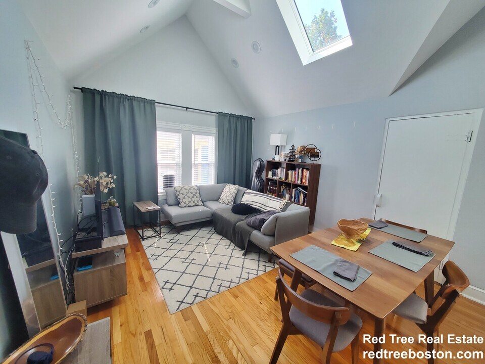 72 Marshall St in Medford, MA - Building Photo