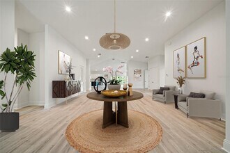 1033 Hammock Cir in Tarpon Springs, FL - Building Photo - Building Photo