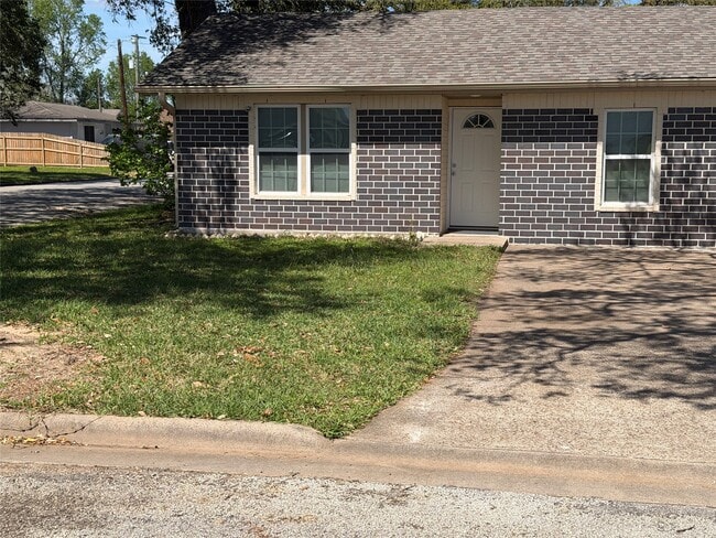 property at 2501 Maple St