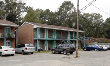 Jeff Davis Apartments in Ocean Springs, MS - Building Photo - Building Photo