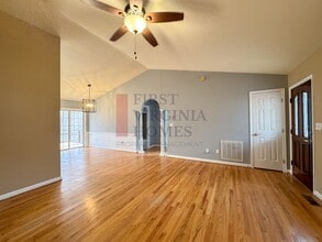 69 Lafayette Dr in Palmyra, VA - Building Photo - Building Photo