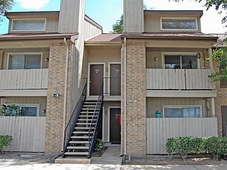 Kaysie Court Apartments in Angleton, TX - Building Photo - Building Photo