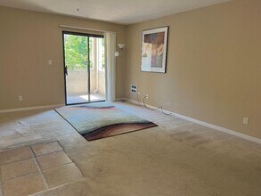 880 E Fremont Ave in Sunnyvale, CA - Building Photo - Building Photo