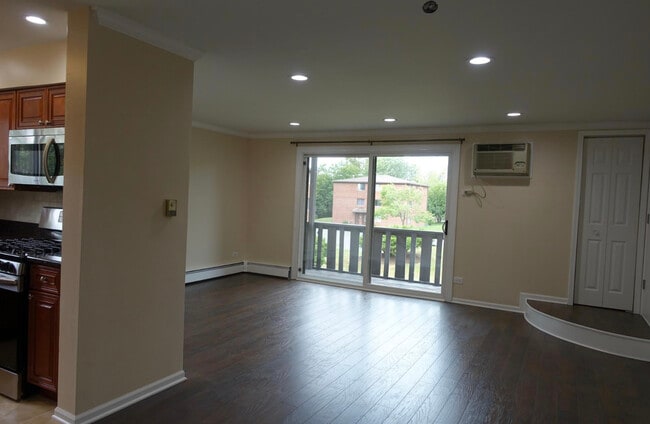 629 W 65th St in Westmont, IL - Building Photo - Building Photo