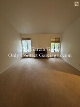 315 Cervantes Cir in Lake Oswego, OR - Building Photo - Building Photo