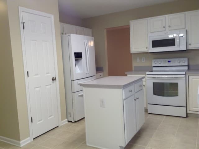 9328 Arbor Creek Dr in Charlotte, NC - Building Photo - Building Photo