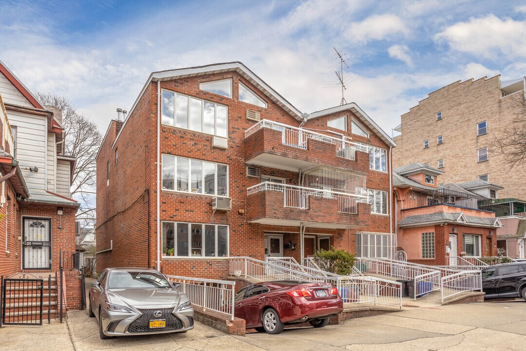 1719 Ocean Ave in Brooklyn, NY - Foto de edificio