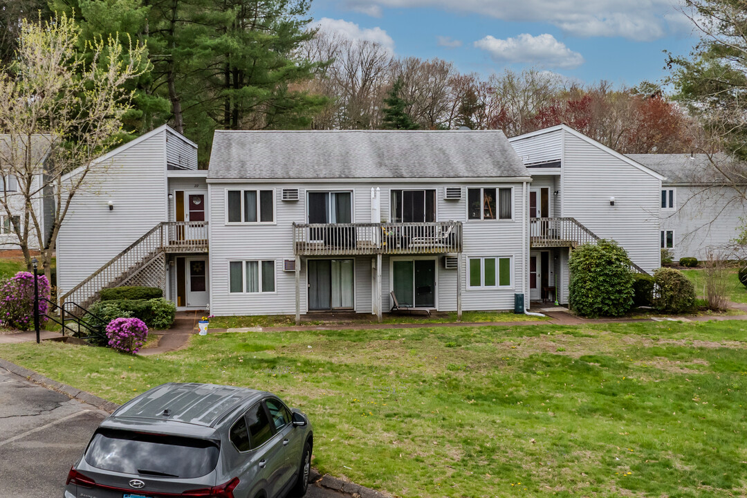 Townhouse Three Condominiums in Vernon Rockville, CT - Building Photo