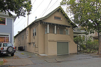 In Contract in Oakland, CA - Building Photo - Building Photo