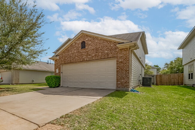 19511 Plantation Cove Ln in Katy, TX - Building Photo - Building Photo