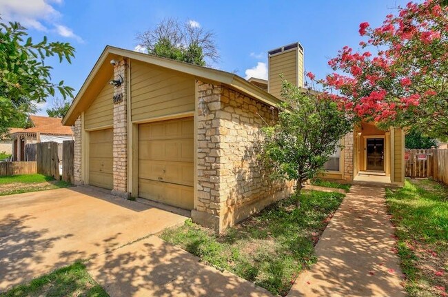 914 Bird Creek Dr in Austin, TX - Building Photo - Building Photo