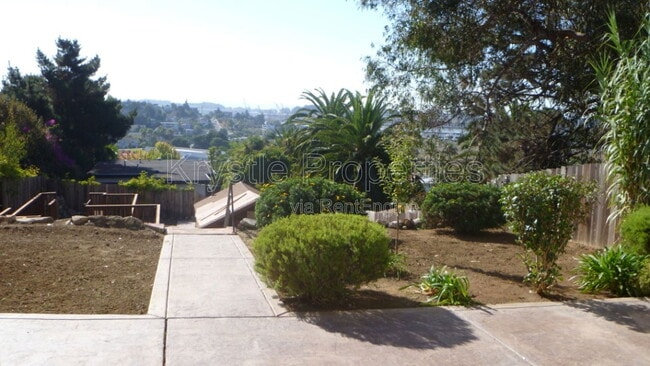 property at 503 Hichborn St