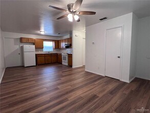 860 Florida St in Mercedes, TX - Building Photo - Building Photo