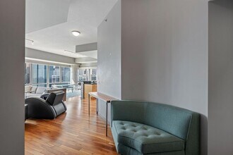 929 Portland Ave in Minneapolis, MN - Building Photo - Building Photo