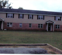 Amberwood Village in Dyersburg, TN - Building Photo - Building Photo