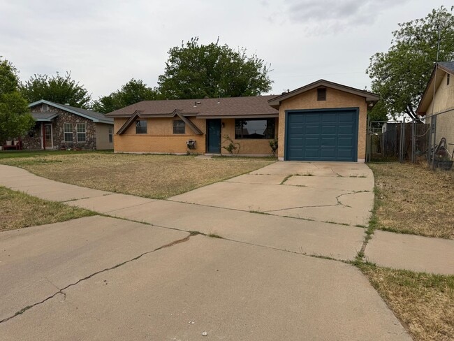 property at 2614 Palomar Pl