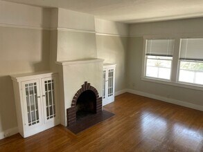 3207 O St-Unit -1 in Sacramento, CA - Building Photo - Building Photo