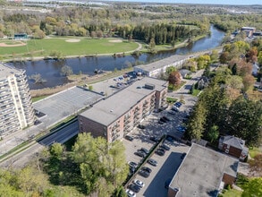 Linden Crossing in Cambridge, ON - Building Photo - Building Photo
