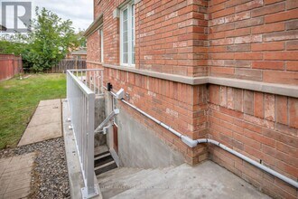 3908 Quiet Creek Dr in Mississauga, ON - Building Photo - Building Photo