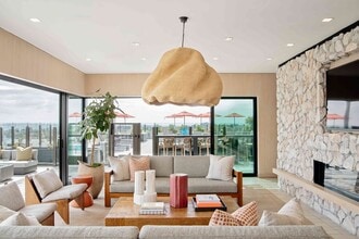 Denizen in San Diego, CA - Foto de edificio - Building Photo