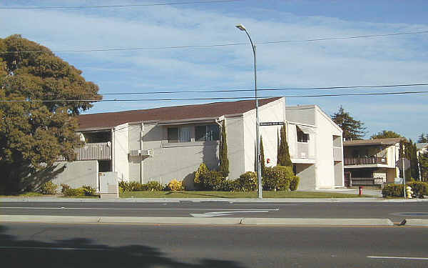 1201 Blossom Hill Apartments in San Jose, CA - Building Photo