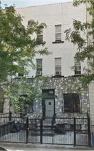 60 Himrod St in Brooklyn, NY - Foto de edificio - Building Photo