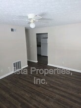 4816 Andalusia Ln in Louisville, KY - Building Photo - Building Photo